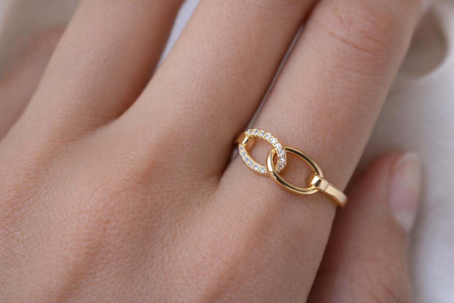 Linked Radiance Ring