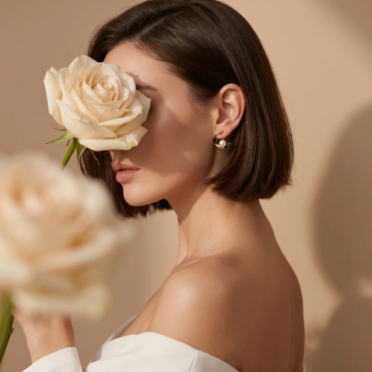 Elegant Pearl & Enamel Earring